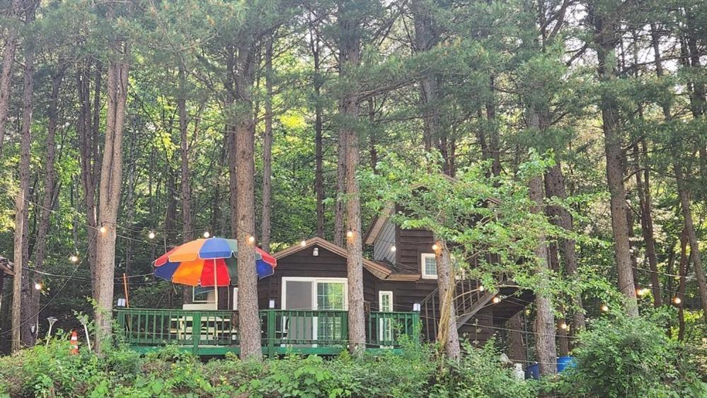 Hongcheon Gongjaksan Recreational Forest Pension Экстерьер фото